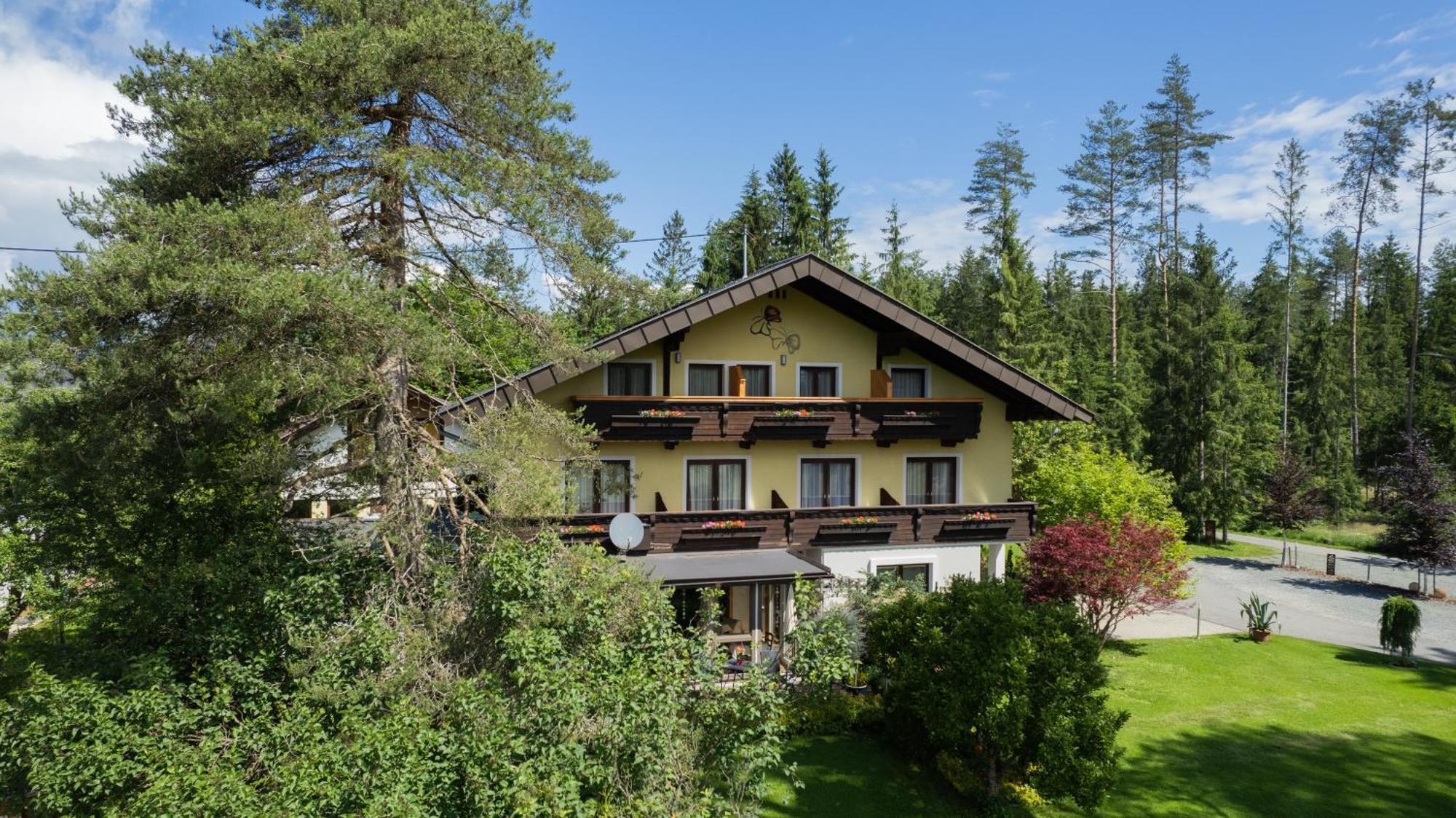 Pension Fischinger Feldkirchen in Kärnten Buitenkant foto